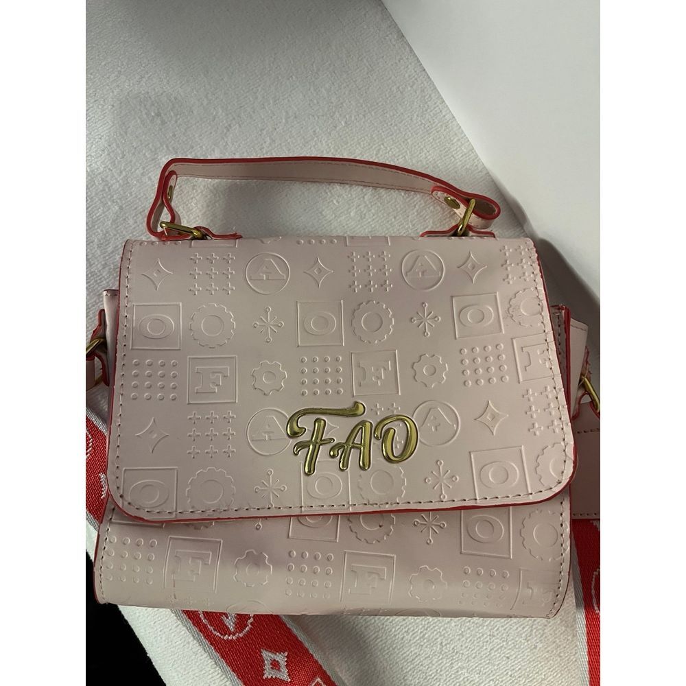 Purse‎ FAO schwarz
